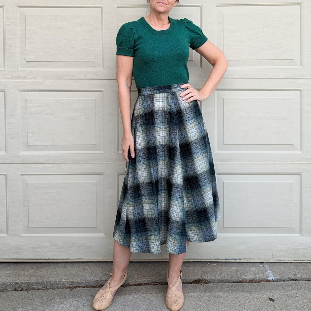 GREEN PLAID SKIRT 1970's vintage midi M
